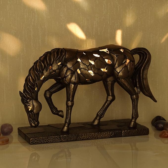 Bowing Horse Illumination