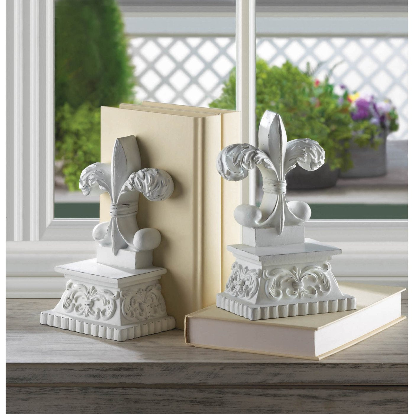 Fleur-De-Lis Bookends